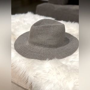 Gray Wide Rim Hat (nwot)